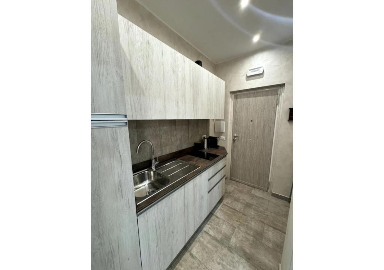 Apartmán La Palmetta - Vicino Metro A Řím Exteriér fotografie