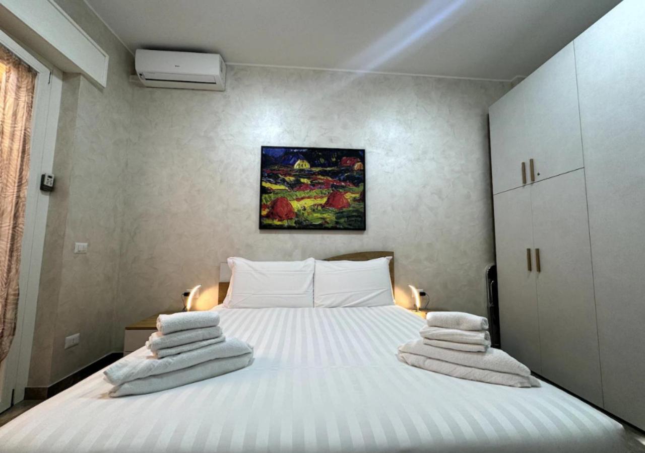 Apartmán La Palmetta - Vicino Metro A Řím Exteriér fotografie